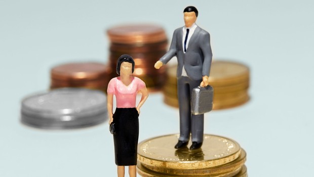 Desigualdade entre homens e mulheres ; homens ganham mais que mulheres ; diferença no salário ; carreira ;  (Foto: Shutterstock)