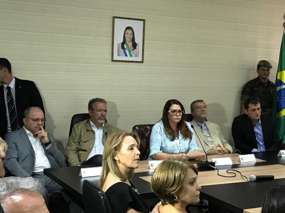 Ministros se reuniram com a governadora Suely Campos (PP) por cerca de 20 minutos (Foto: Inaê Brandão/G1 RR)