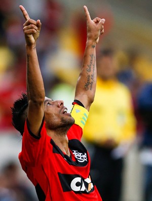 Na véspera da final, Léo Moura lembra 2013 ruim: Título para salvar o ano