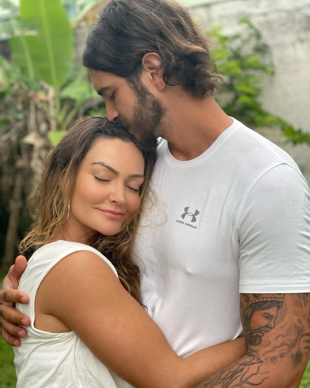 Laura Keller celebra 27 anos do namorado, Gustavo Saad, com declaração de amor (Foto: Reprodução / Instagram)