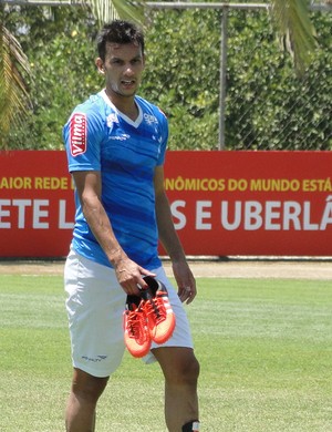 Henrique mira marca de 300 jogos pelo Cruzeiro ainda nesta temporada