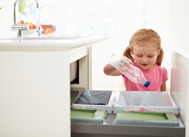 O que seu filho aprende com cada atividade doméstica (Foto: Thinkstock)