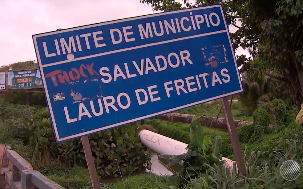 Limite entre Salvador e Lauro de Freitas é alvo de polêmica (Foto: Reprodução/TV Bahia)