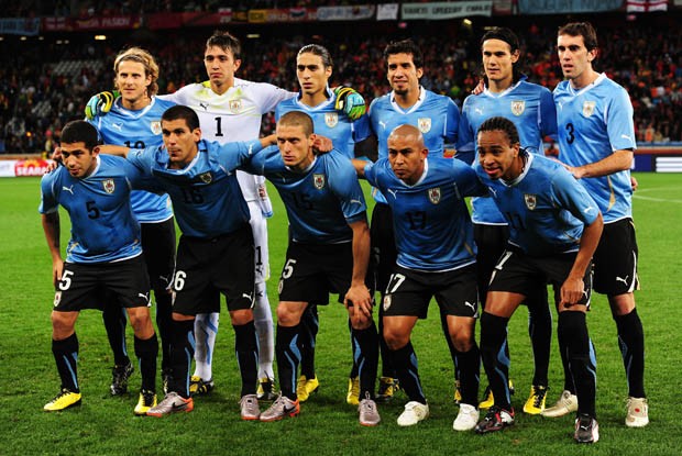 A equipe do Uruguai esbanja força e dinheiro no ataque (Foto: Getty Images)