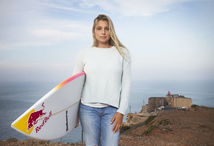Maya Gabeira em Nazaré Portugal - surfe (Foto: Hugo Silva / Red Bull Content Pool)