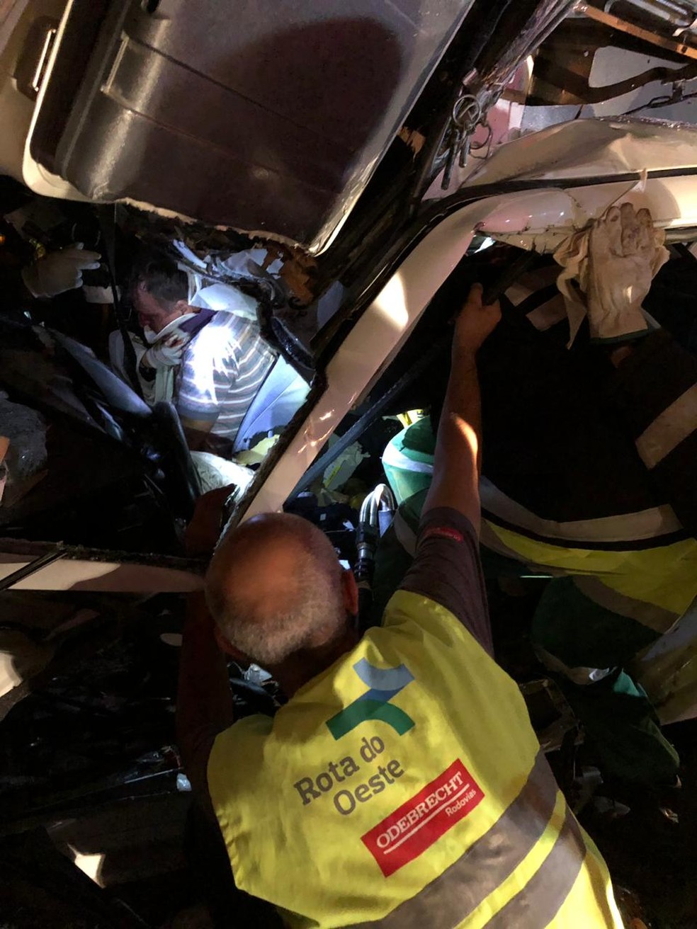 Cinco pessoas sobreviveram a um grave acidente no final da tarde dessa segunda-feira (23) na BR-364 em Várzea Grande — Foto: Divulgação