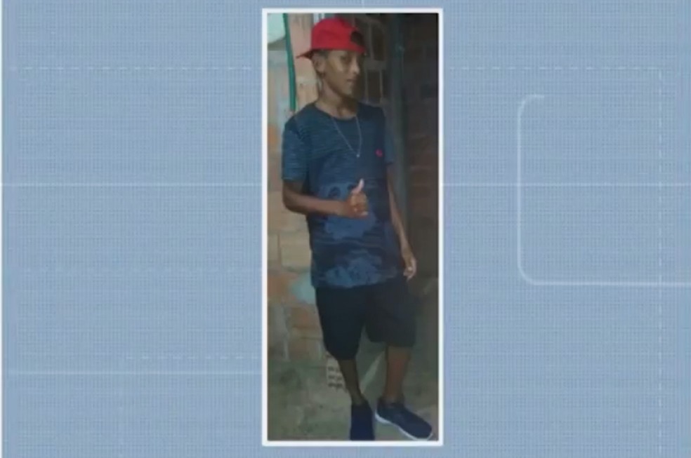 Denilson Santana de Jesus, de 15 anos, foi assassinado por policiais militares, enquanto jogava futebol, em agosto de 2019. — Foto: Reprodução/TV Bahia