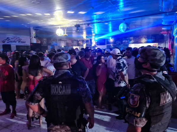 Em meio &agrave; pandemia, festa com 500 pessoas &eacute; encerrada em Coari, no AM |  Amazonas | G1