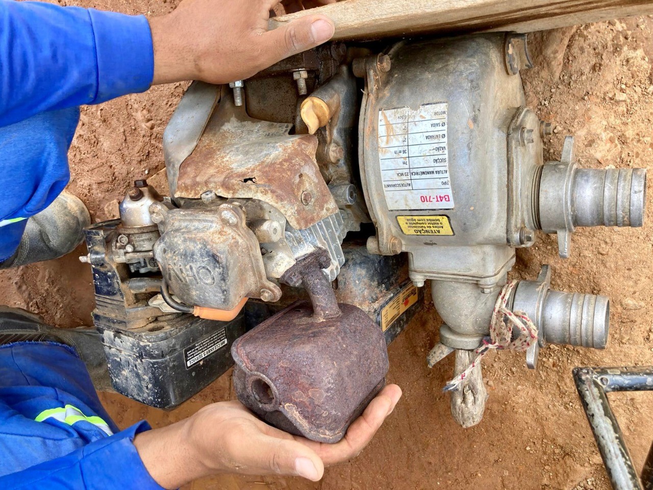 Compesa e PM cortam nove ligações de água clandestinas, em Santa Cruz do Capibaribe