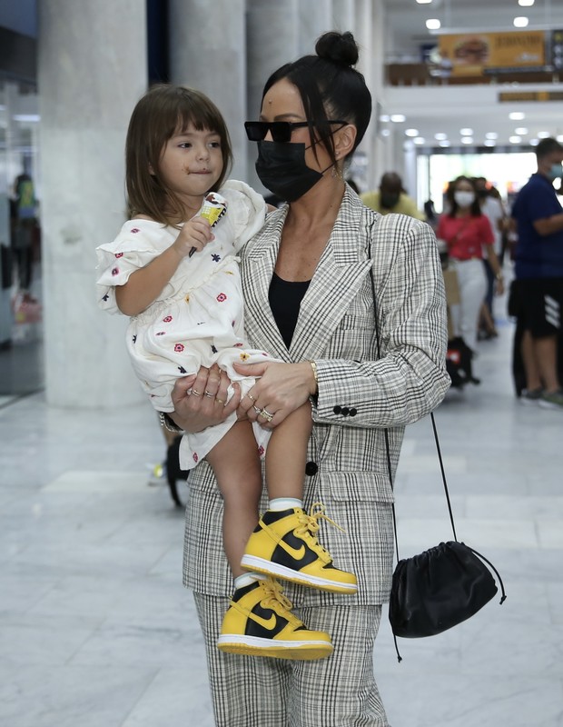 Sabrina Sato e a filha, Zoe (Foto: Roberto Filho/Brazil News  )