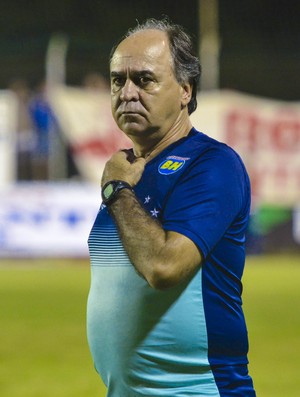 Folga de Carnaval dá a Marcelo Oliveira tempo de pensar no futuro