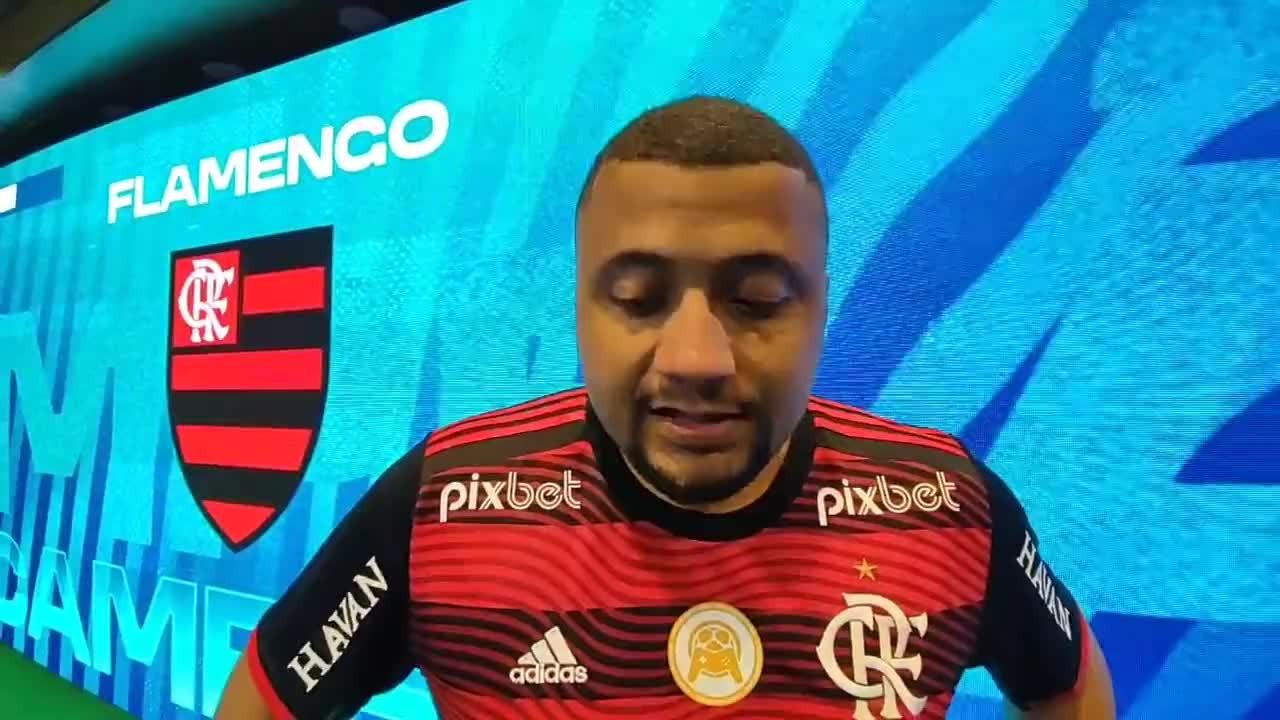 Alan Leal &eacute; campe&atilde;o do e-Brasileir&atilde;o OPEN pelo Flamengo depois de dois vices