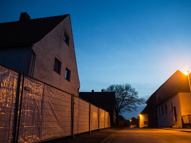  Uma revista alemã chamou a residência do casal em Höxter de &#39;casa dos horrores&#39;  (Foto: Marcel Kusch/DPA/AFP)
