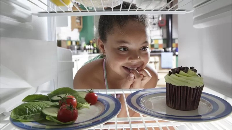 Existem várias formas de estimular uma alimentação saudável (Foto: GETTY IMAGES via BBC)