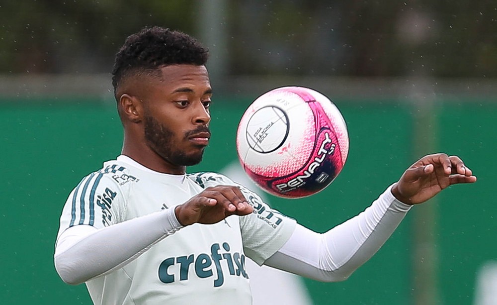 Sport oficializa a contratação de Michel Bastos, ex-Palmeiras
