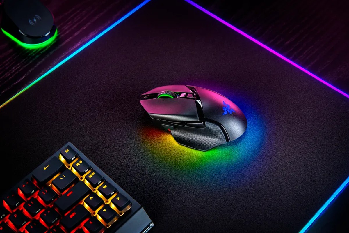 Razer anuncia o Basilisk V3 Pro, novo mouse gamer de alta precisão