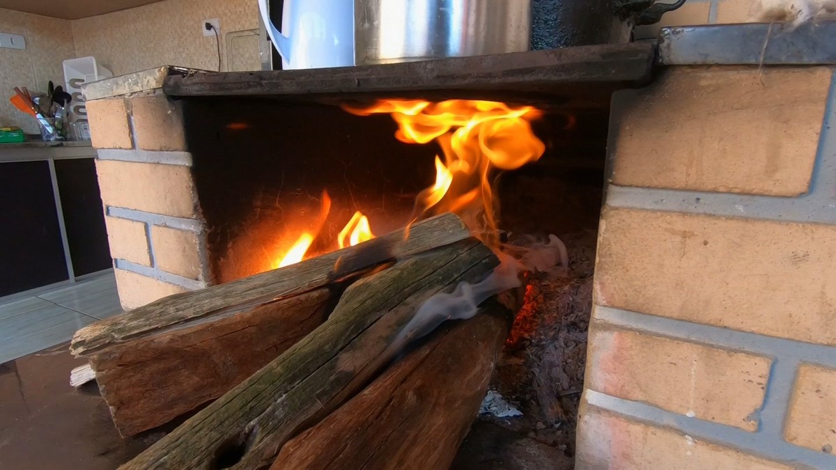 Mercado da lenha fica aquecido com alta do preço do gás de cozinha