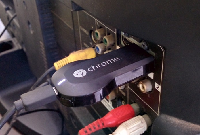 Conecte o Chromecast à sua TV (Foto: Reprodução/Paulo Alves)