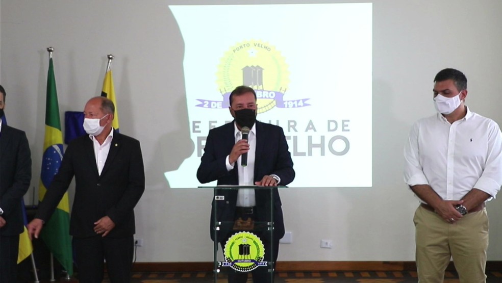 Prefeito Hildon Chaves anuncia compra da vacina contra a Covid-19 — Foto: Reprodução/Facebook