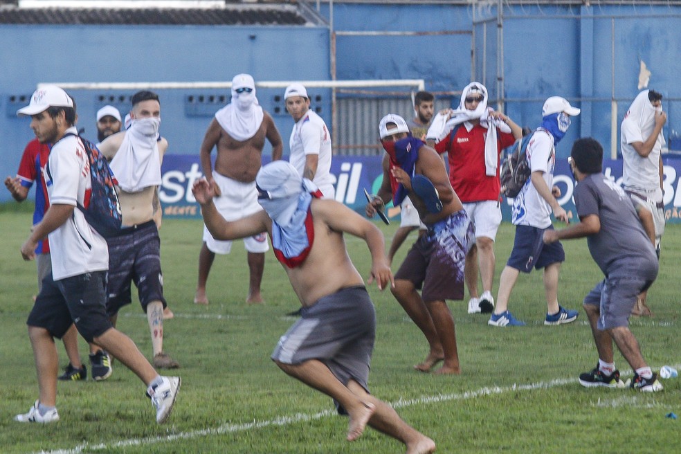 Paraná x União-PR Campeonato Paranaense Invasão torcedores — Foto: Gabriel Machado/AGIF