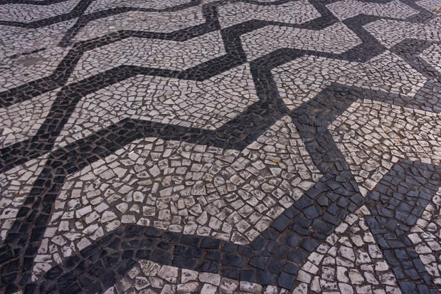 Pedra portuguesa: um símbolo em risco no centro de São Paulo  (Foto: Wilson Vitorino)