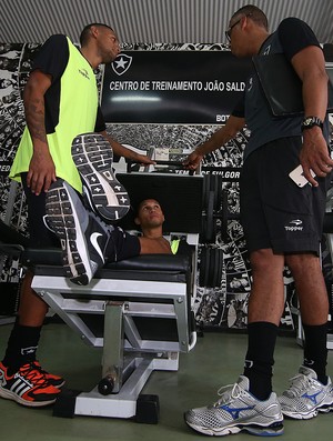Jonas faz seu primeiro treino com a camisa do Botafogo (Foto: Vitor Silva/SSPress/Botafogo)