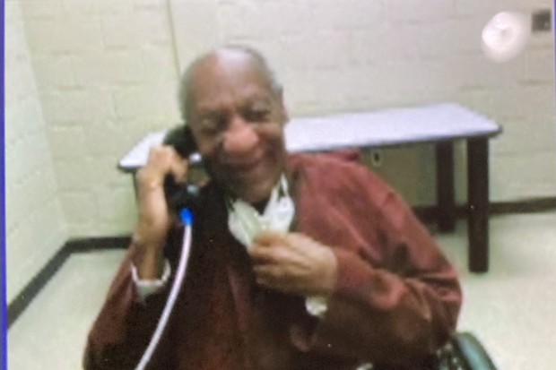 Bill Cosby na prisão (Foto: Reprodução/Twitter)