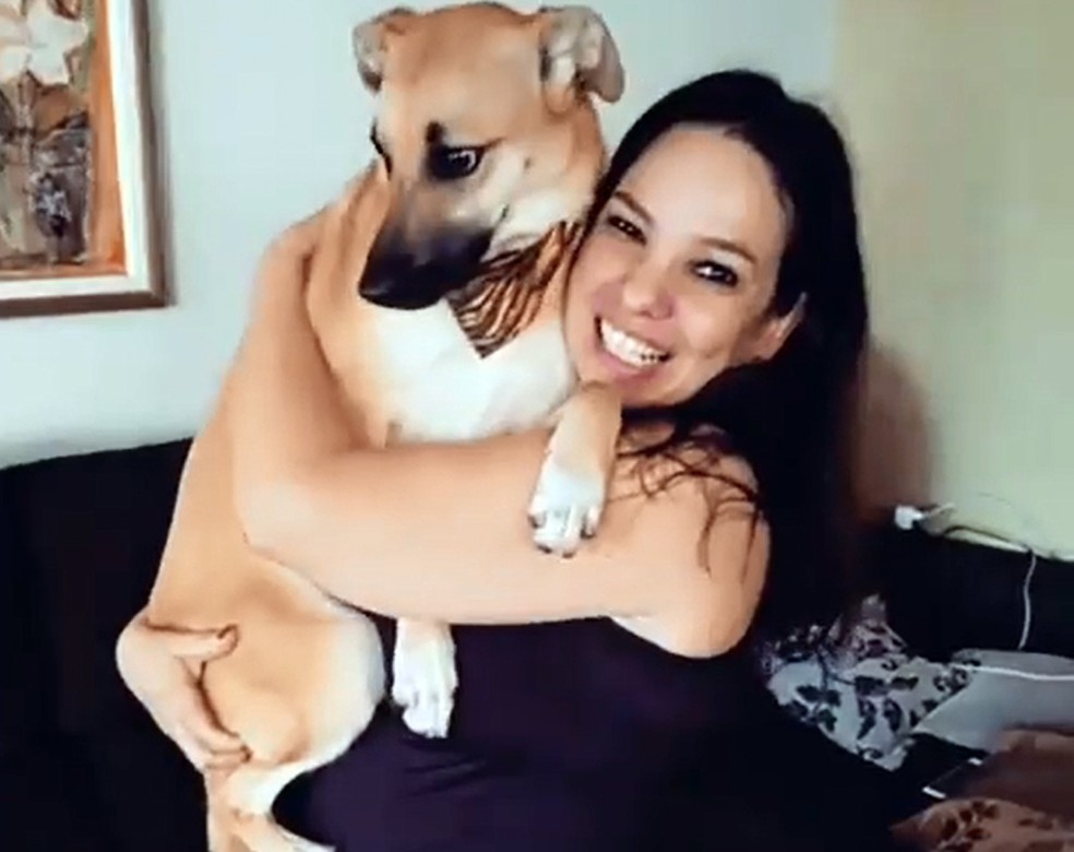 Patrícia adotou Chico ainda filhote — Foto: Arquivo pessoal