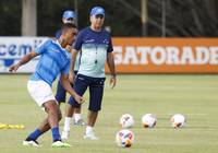 Ex-campeão brasileiro pelo Cruzeiro se destaca em surpresa do Campeonato Mineiro.