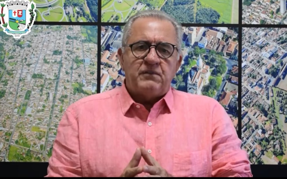 Prefeito de Casa Branca, Marco César Aga (Republicanos), pede colaboração da população e dos comerciantes para combater a Covid-19 — Foto: Reprodução Facebook