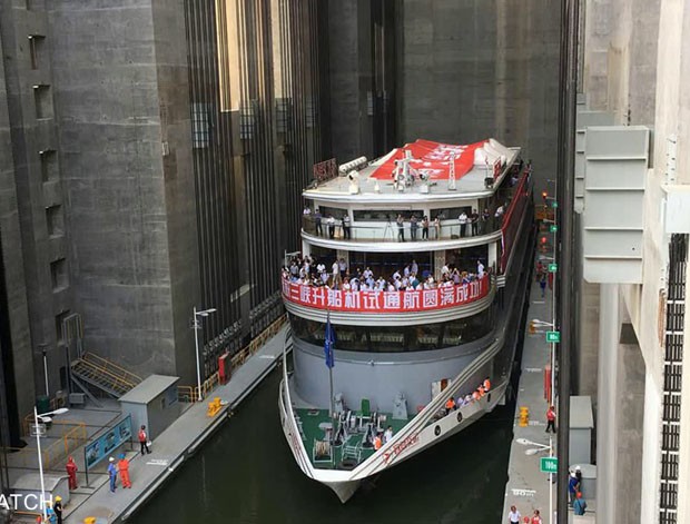 O maior elevador do mundo da maior hidrelétrica do mundo (Foto: reprodução)