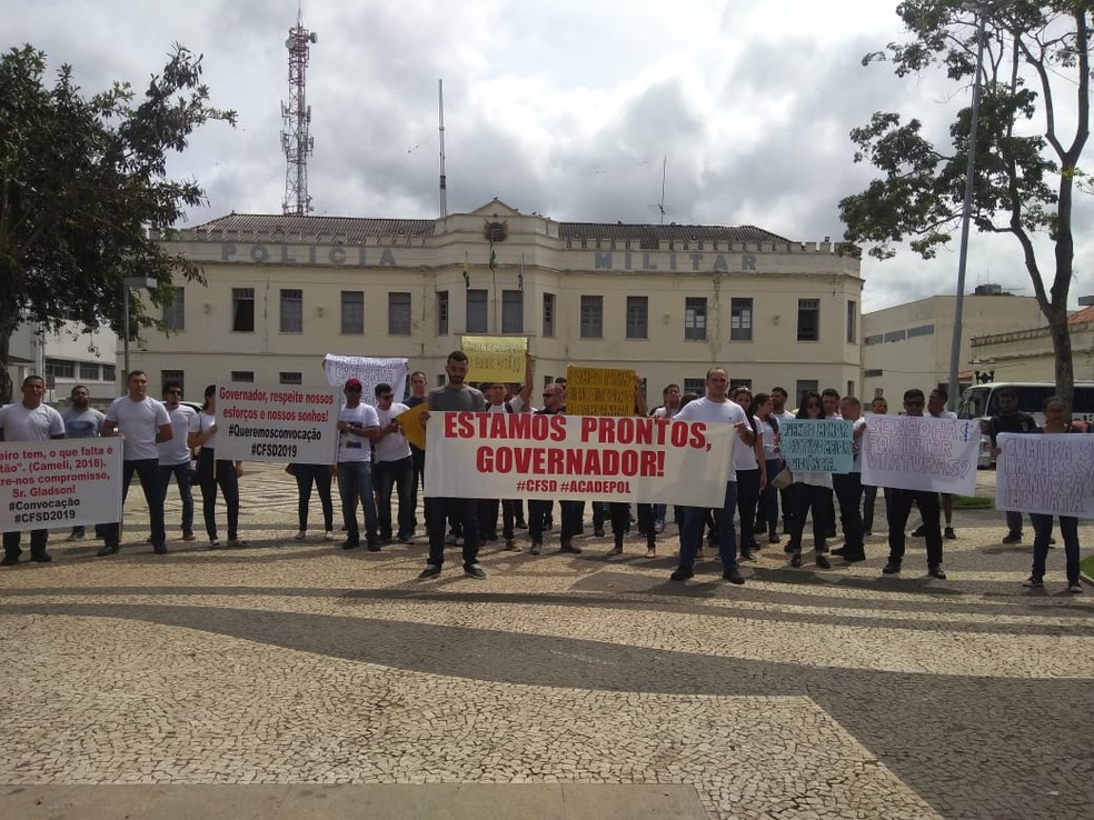 Aprovados no Concurso da Polícia Militar do Acre pediram cronograma ao governo — Foto: Alcinete Gadelha