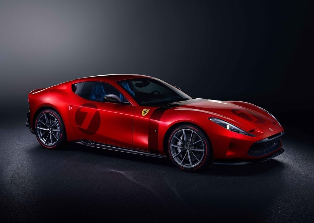 Ferrari revela modelo feito sob encomenda para cliente europeu