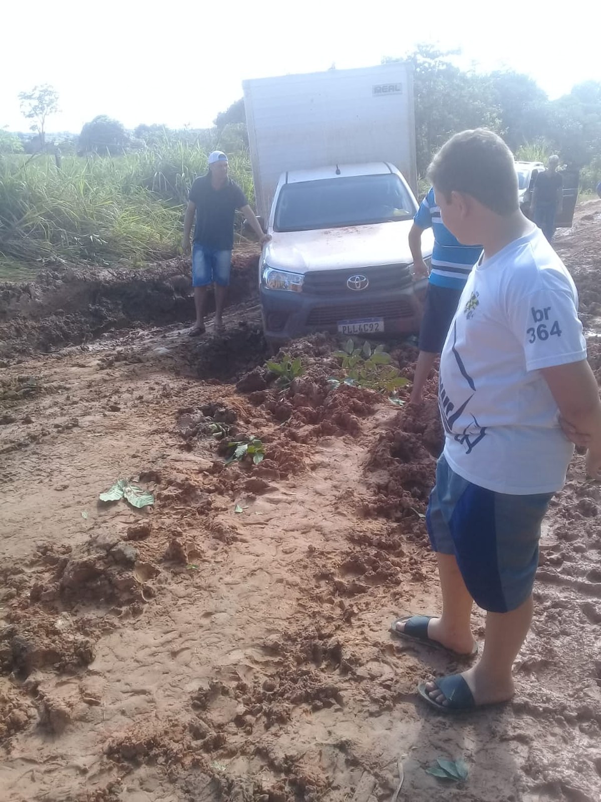 Motoristas Reclamam De Atoleiros Causados Por Chuvas Em Trecho Da Br 174 Em Mt Mato Grosso G1 0254