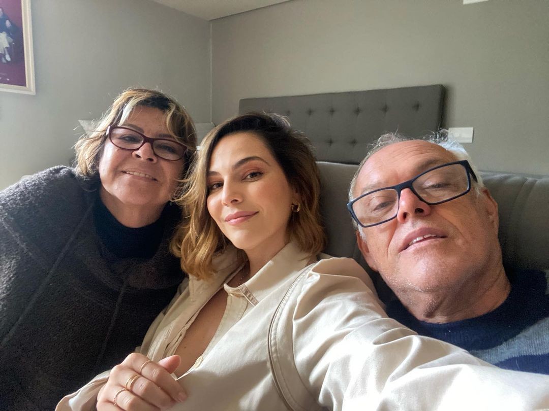 Taina Muller e os pais, Eduardo e Vera (Foto: Reprodução / Instagram)