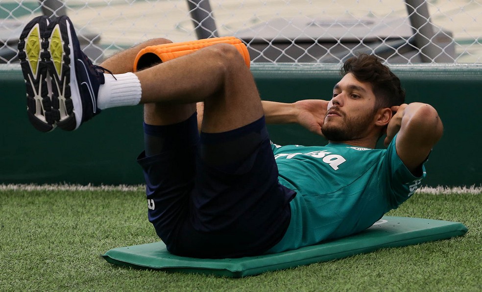 Nico Freire em treino na Academia de Futebol — Foto: Cesar Greco/Ag Palmeiras