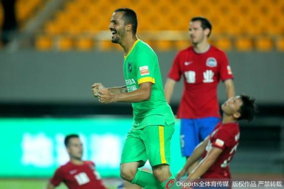 Anselmo Ramon marcou 35 gols na Primeira Divisão chinesa (Foto: Reprodução/Sina.com)