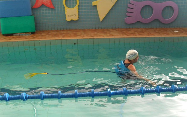 Eu atleta - Hidroterapia com cinturão e paraquedas (Foto: Hidrovida / Divulgação)