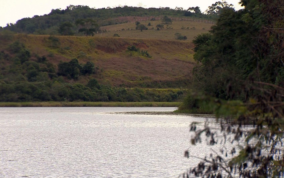 Represa de São Pedro em Juiz de Fora registrou o menor volume de água em 5 anos — Foto: Reprodução/TV Integração