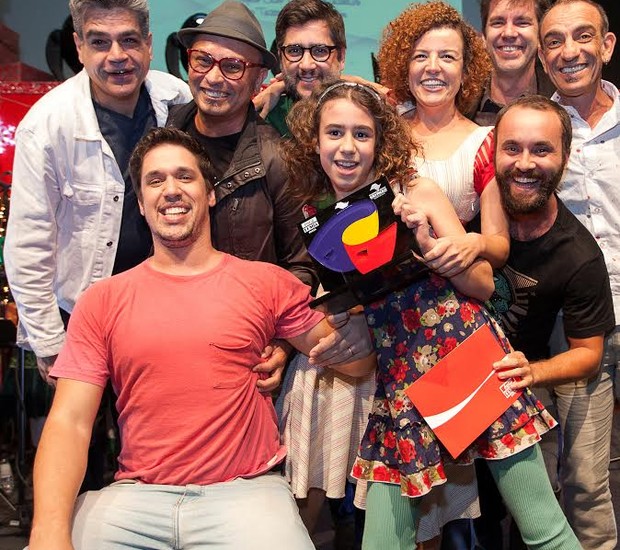 Equipe da melhor peça para jovens, 'A Condessa e o Bandoleiro', com o grupo Barracão Cultural (Foto: Divulgação)