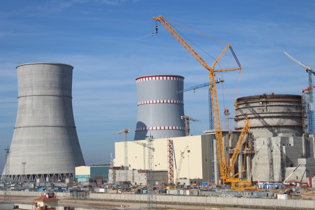 A Usina Nuclear Ostrovets em 2018, durante a construção (Foto: Getty Images)
