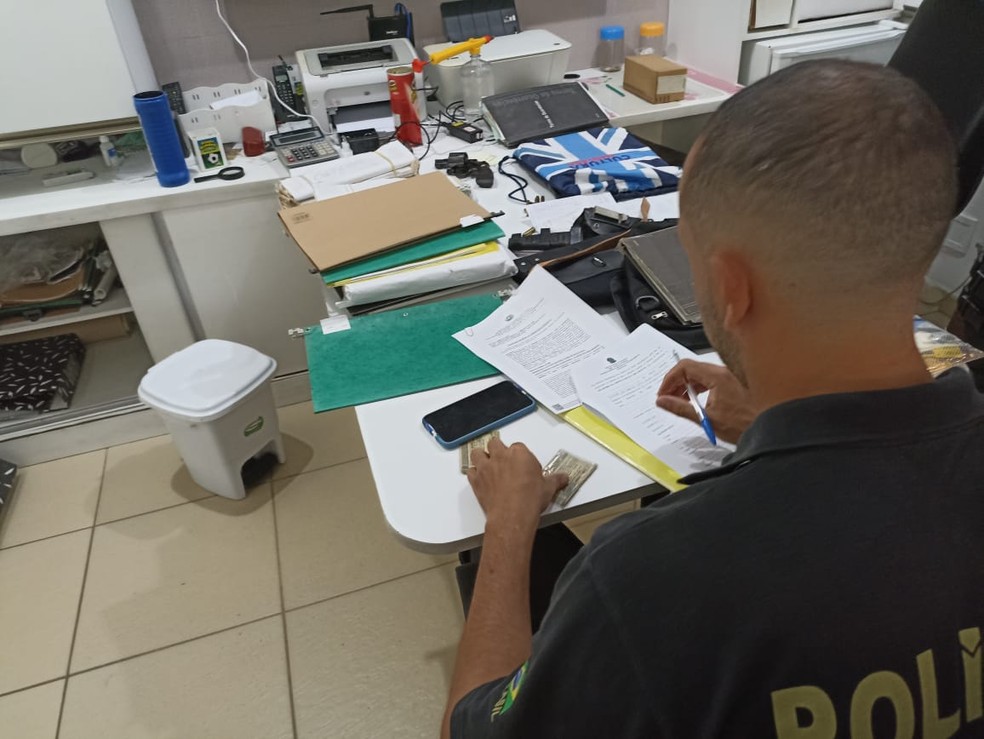 Polícia Federal cumpriu mandados de busca no Recife, Serra Talhada, no Sertão pernambucano; em Sorocaba (SP) e Campo Grande.  — Foto: Divulgação/Polícia Federal