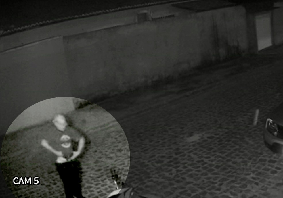 Imagens do suspeito durante fuga após crime em Valença do Piauí — Foto: Divulgação