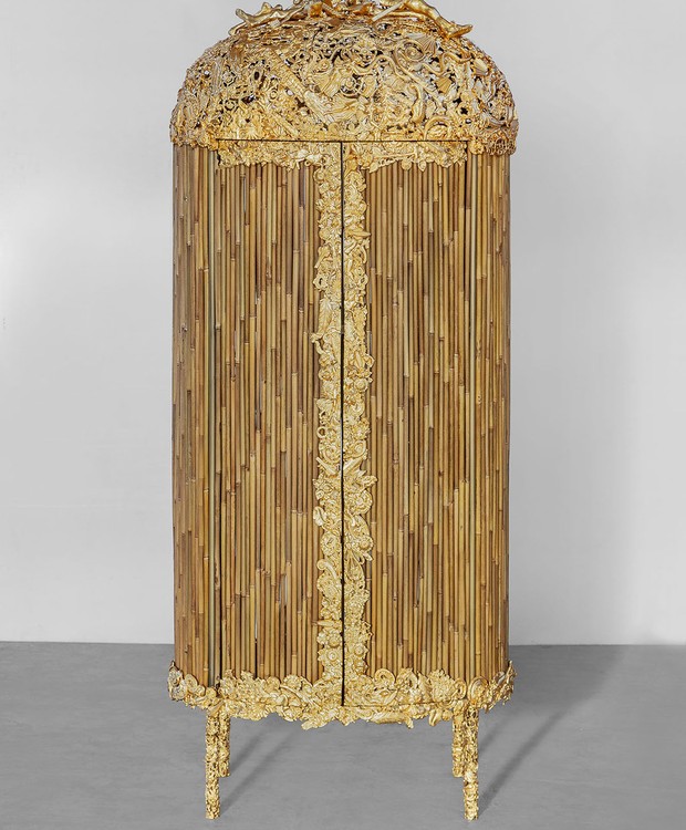 Settimio II Cabinet, pelos irmãos Campana para a galeria romana Giustini / Stagetti, mostra a mistura de elementos barrocos em linguagem ultracontemporânea e materiais naturais como o bambuzinho (Foto: Divulgação )
