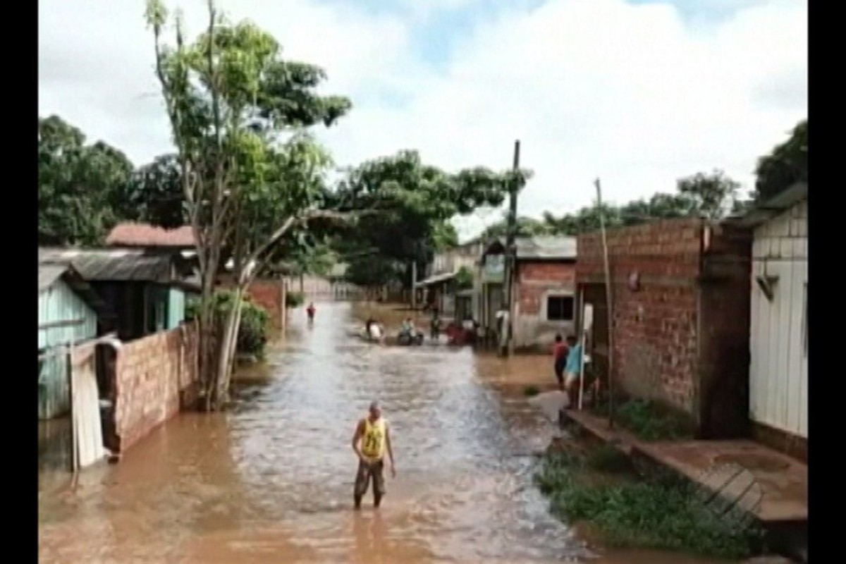 Nível Do Rio Parauapebas Diminui 2 5 Metros Mas Defesa Civil Mantém