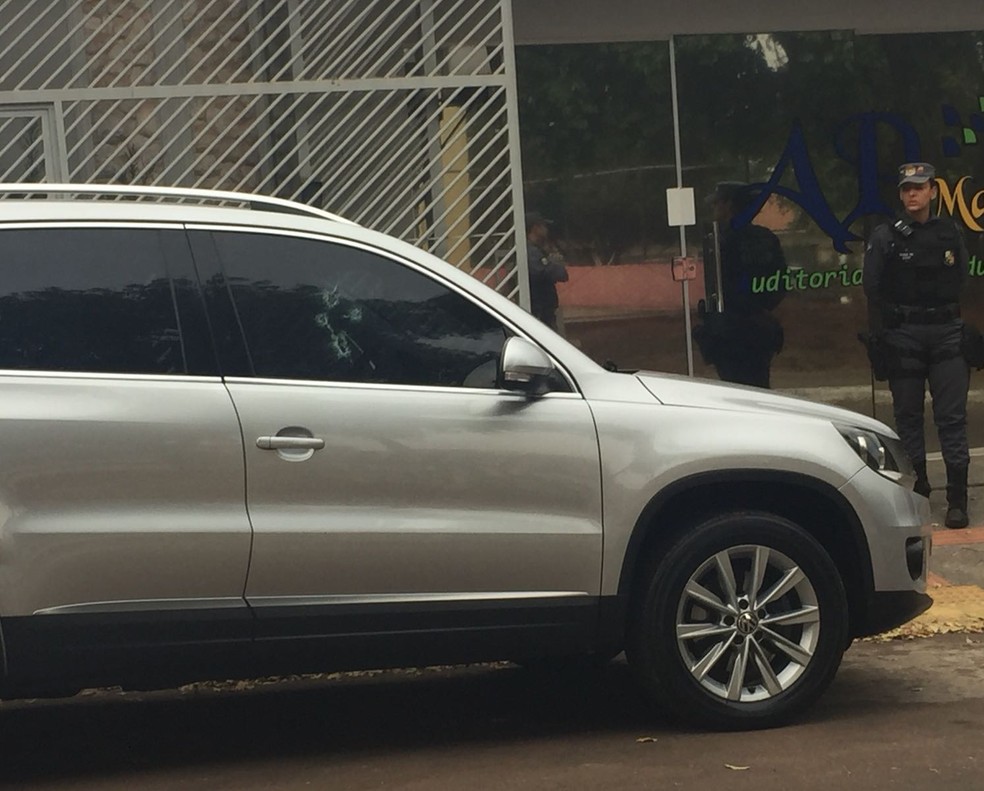 Vítima chegava em empresa quando foi morta (Foto: Indianara Campos/ TVCA)