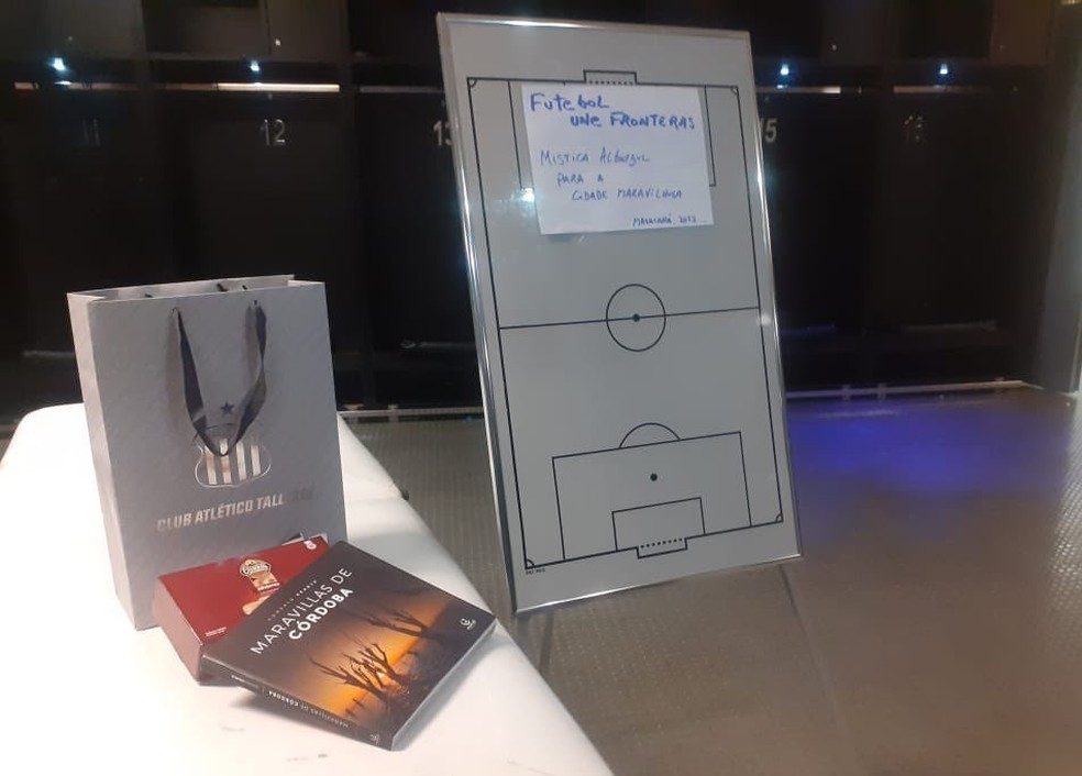 Talleres limpou o vestiário do Maracanã — Foto: Divulgação