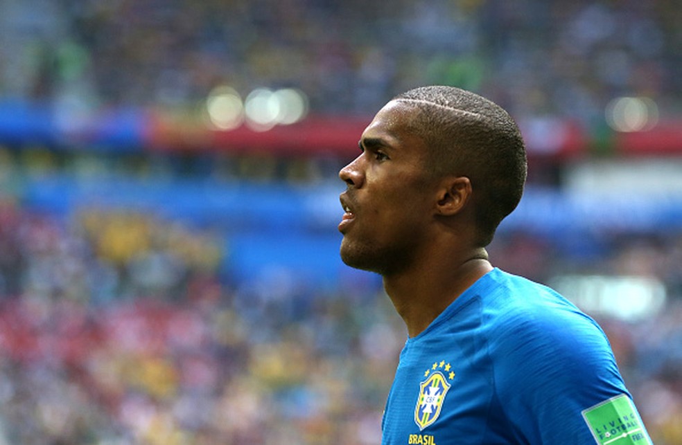 Douglas Costa estÃ¡ fora do jogo da SeleÃ§Ã£o contra SÃ©rvia na quarta (Foto: Francois Nel/Getty Images)