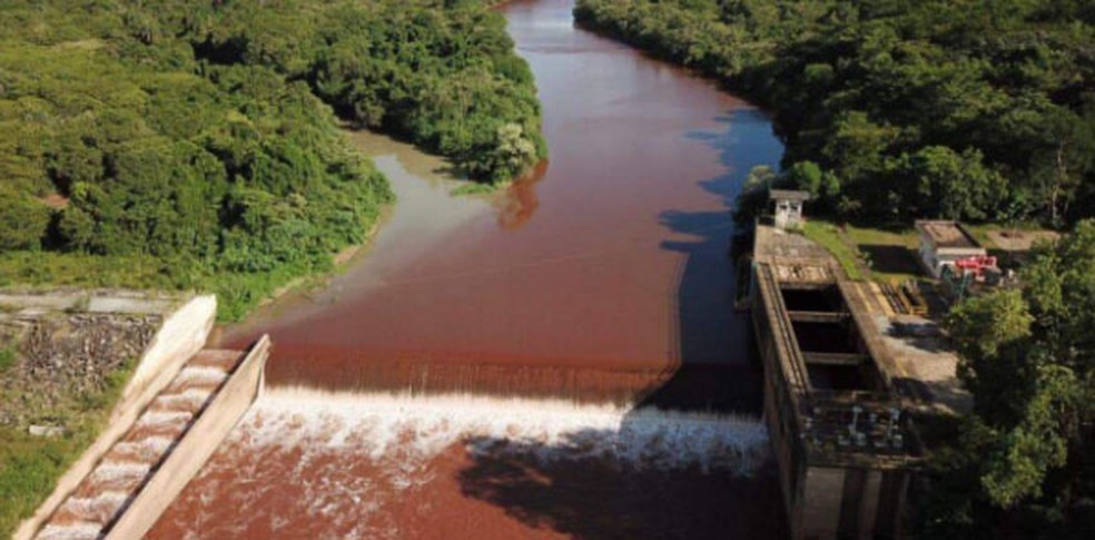 ...e após a chegada da lama provocada pelo rompimento da barragem da Vale em Brumadinho — Foto: Prefeitura de Juatuba/Divulgação