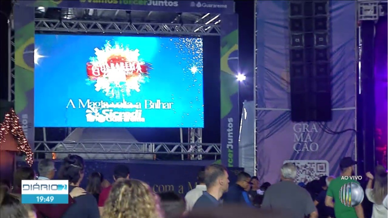 Apesar de chuva, público acompanha a volta do Acender das Luzes do Guararema Cidade Natal - Notícias & Artigos Apesar de chuva, público acompanha a volta do Acender das Luzes do Guararema Cidade Natal - Notícias & Artigos